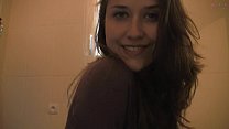 hd сексуальная французская телочка в ванной делает для тебя стриптиз porn
