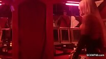 hd настоящее пипшоу в немецком порно кинотеатре на глазах у многих парней porn