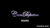 hd шлюховатая красотка получает камшот на ее лицо глотая всю сперму porn
