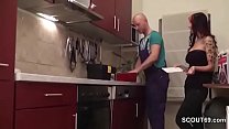 hd ремесленник хочет денег и вместо этого ему разрешено трахнуть тинку в анал porn