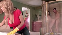 hd brazzers sharing the shower scene porn