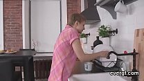 hd без гроша в кармане парень позволяет странному приятелю трахнуть его бывшую за деньги porn