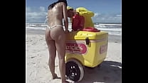 hd fiestacasaldf жена в микробикини покупает фруктовое мороженое porn