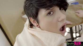 hd bratty fucked my step ter in our parents bed porn