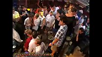 hd подросток группа подергивания видео hd гей около сотни человек только что встать porn