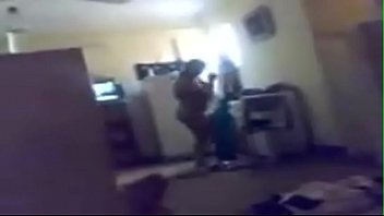 hd wife screaming by the horn porn