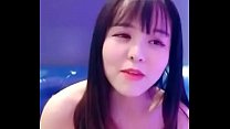 hd 大波美眉撕破絲襪和粉絲在ktv嗨 porn