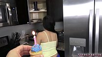 hd юная блондинка с красивыми сиськами начала трахаться прямо там в его porn