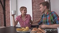 hd сломанный чувак позволяет сексуальному приятелю покататься на его бывшей девушке за деньги porn
