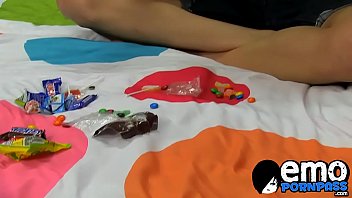 hd лизание леденца на палочке твинк сосет хуй перед аналом и камшотом на лицо porn