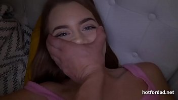 hd подлый папа трахает другаподростка ночью porn