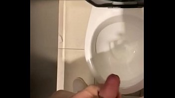hd снова в спортзале так что стрессу потребовалась дрочка с горячим камшотом porn