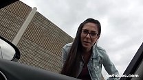 hd симпатичная миниатюрная шлюшка пытается зарабатывать на жизнь porn