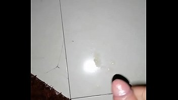 hd я шпионю за своим соседом и я больше не могу этого терпеть и я дрочу porn