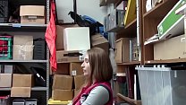 hd юная крошкамагазинная крошка должна глубоко заткнуть рот члену офицера porn