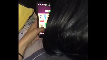 hd прикасаюсь к сводной сестре пока она играет в людо в своей комнате porn