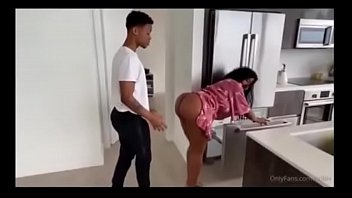 hd sexy stepmother give it all porn