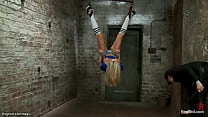 hd blond in ankle suspension abs workout porn