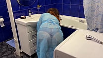 hd bellemère lavait le bain et a reçu de manière inattendue une bite dans le cul de son beaufils porn