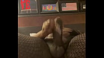 hd черный шмель patravontesse поглаживает ее большой черный член porn