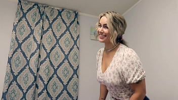 hd sharing a bed with my hot step mom porn