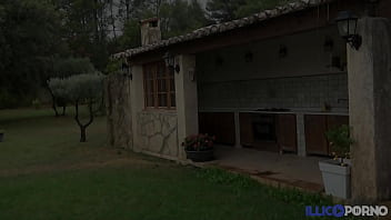 hd naughty beauty davina loves anal in the rain porn