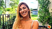 hd горячая блондинка очень хочет попробовать двойное проникновение porn
