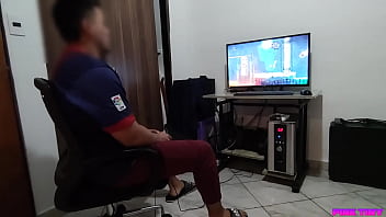 hd squrit girl 18 wants to play on my pc she has to do it sitting on my legs porn