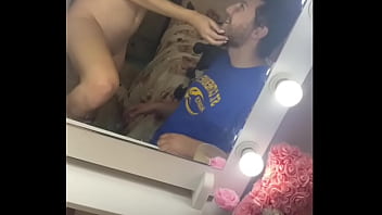 hd tgirl трахает лицо своего парня и заставляет его сосать ее член чтобы доказать свою любовь porn