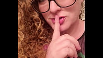 hd secretary flashes tittys in the employee restroom sucks fingers porn