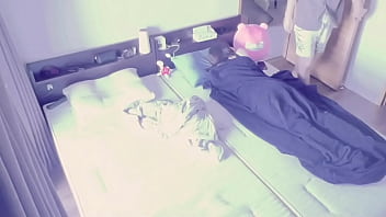hd お昼寝中の無防備な彼女にちょっかいを出して夜い気づいた頃には挿入されててイキまくりな姿を盗撮　ハメ撮り　巨乳　かわいい　側位　寝バック　昏睡　素人　カップル　投稿　個人撮影　日本人　えむゆみ porn
