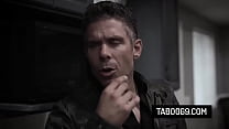 hd избалованная падчерица молодой женщины хлоя черри получает двойное проникновение от отчима и сводного дяди porn