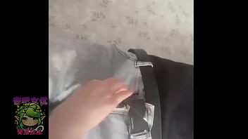 hd сестра цинтэн во время сна маленькая шлюшка внезапно возбудилась расстегнула штаны своего парня и съела его член а porn
