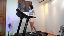 hd sweaty gym sex pussy pumping on the treadmill porn