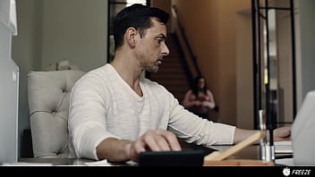 hd buff step daddy freezes spoiled stepdaughter to give her the orgasm of a lifetime porn