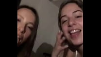 hd занимаюсь сексом втроем с этими двумя красотками они мне очень хорошо сосут porn
