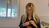 hd hot blonde gets naked on only molly volk porn