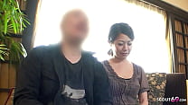 hd 日本のカップルが夫が見ている間に妻を中出しファックする porn