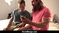 hd счастливчикпасынок узнает все о гейсексе от своего папочки unclebangs porn