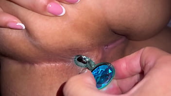 hd colombian teen seduces stranger in the gym to play with her ass with a anal plug abella olsen porn