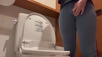 hd トレでオナニー隣にトレしてる人がいたけどそれがまた興奮して一人オナニーでイキまくりました porn