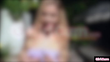 hd татуированная шлюха трясется словно попала в землетрясение porn