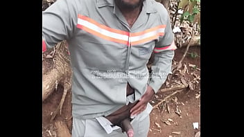 hd showing off in the park near work to try to get a blowjob from strangers porn