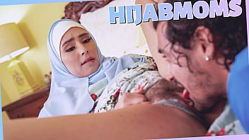 hd arabic stepmom try to delet her masturbating pic porn