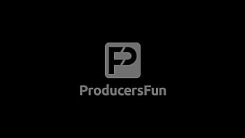 hd николь ария жестко трахается с режиссером во время интервью porn