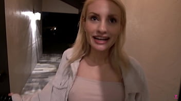 hd cute food delivery girl april love cheats on boyfriend porn