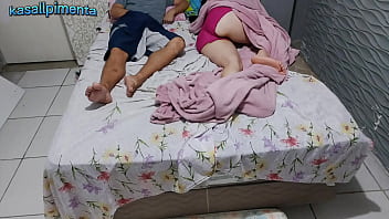 hd отчим придумал ложь чтобы падчерице пришлось разделить с ним постель porn