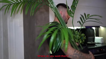 hd paying the florist guy with my girlfriend pussy threesome porn