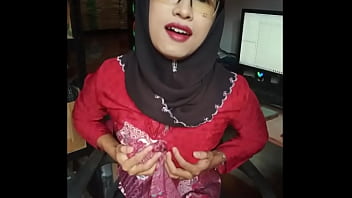 hd black hijab transgirl slut masturbates until cum porn