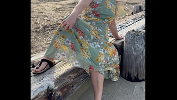 hd amateur wife exposes herself in public beach porn